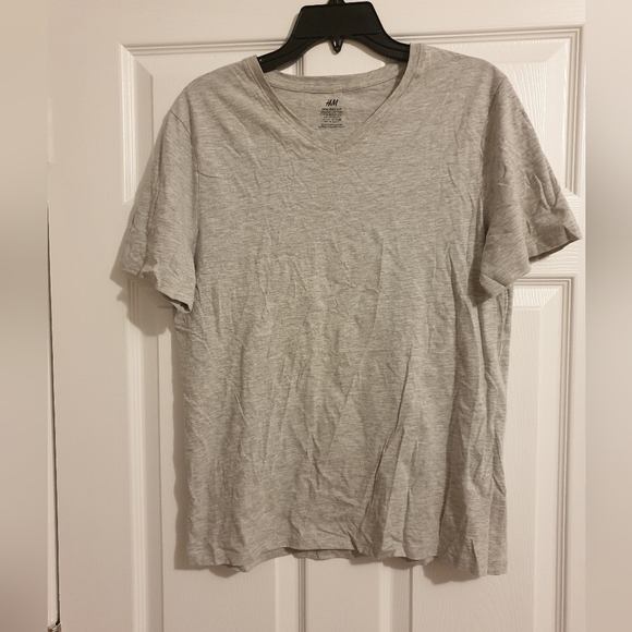 H&M set of 2 V-neck t-shirts 👕 navy blue and gray, sz. 14+ - Picture 5 of 6